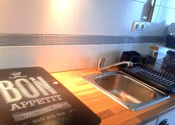 Apartment #409 Near Beaches &free Wifi *